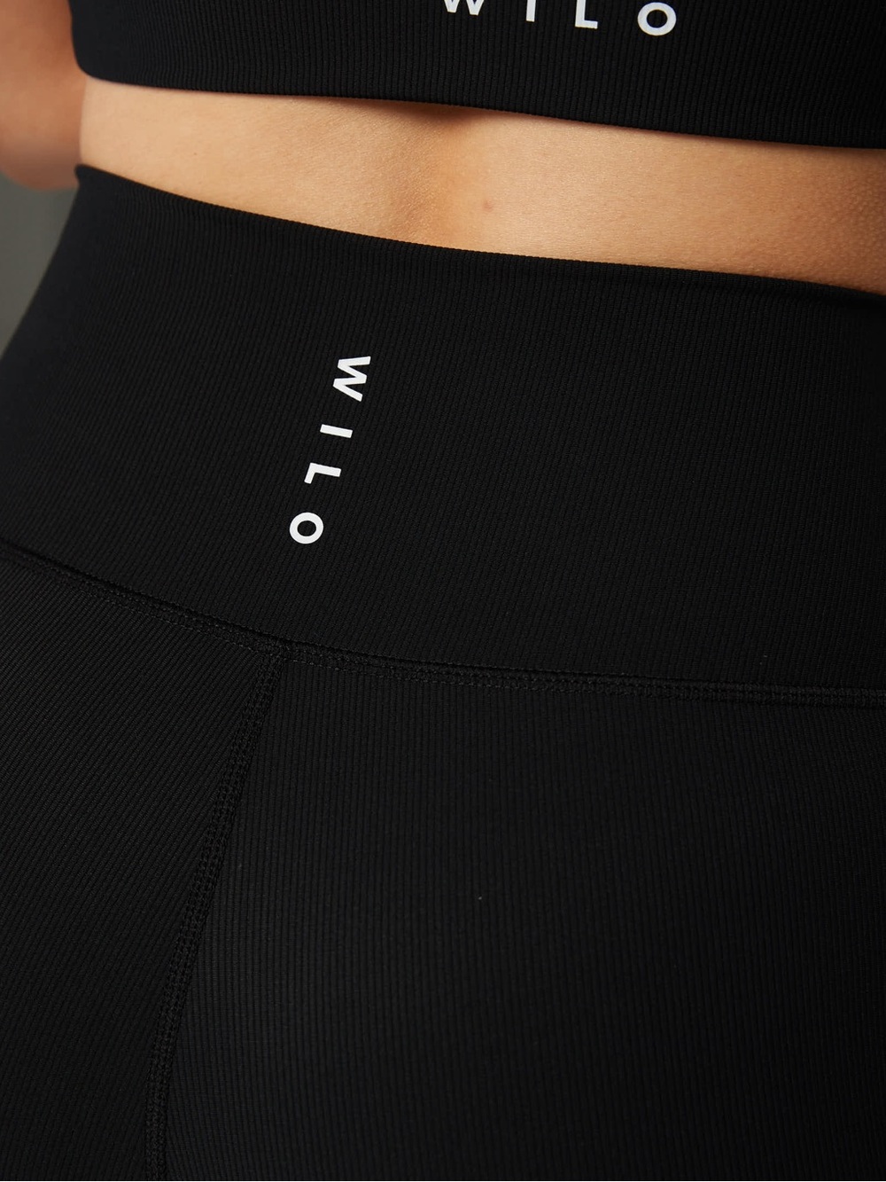 Wilo| ‘Base Ribbed’ High Rise Biker Shorts - Picture 2 of 3